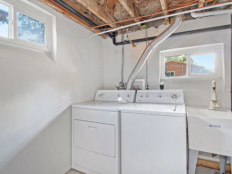 3111 S Emerson St — Photo 16