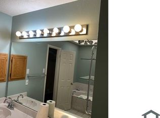 12331 Meadow Ridge Dr, Stafford, TX 77477