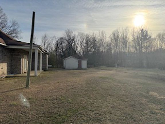 5th image of 825 Wagon Wheel Dr