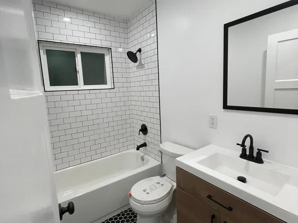4910 E Stearns St, Long Beach, CA 90815