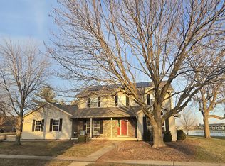 306 Beringer Cir, Urbana, IL 61802