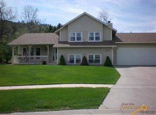 2455 Thames Cir, Rapid City, SD 57702