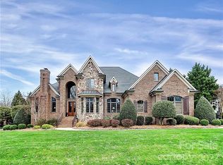 7515 Polyantha Rose Cir, Matthews, NC 28104