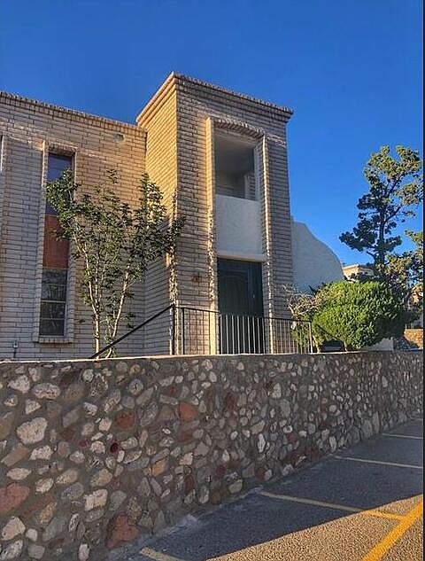 1st image of 6201 Escondido Dr APT 19F