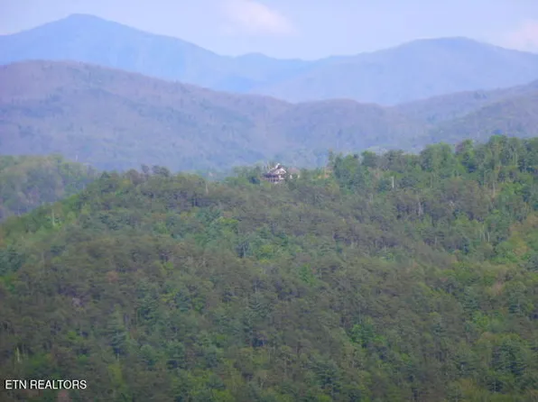 521 Domar Ct, Townsend, TN 37882