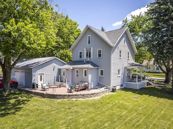 401 7th Ave, Wellman, IA 52356
