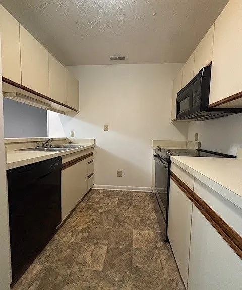 671 Bartons Landing Pl #8 — Photo 4