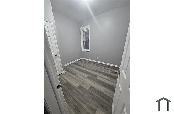 Building Photo - 126 S 7th St #1
