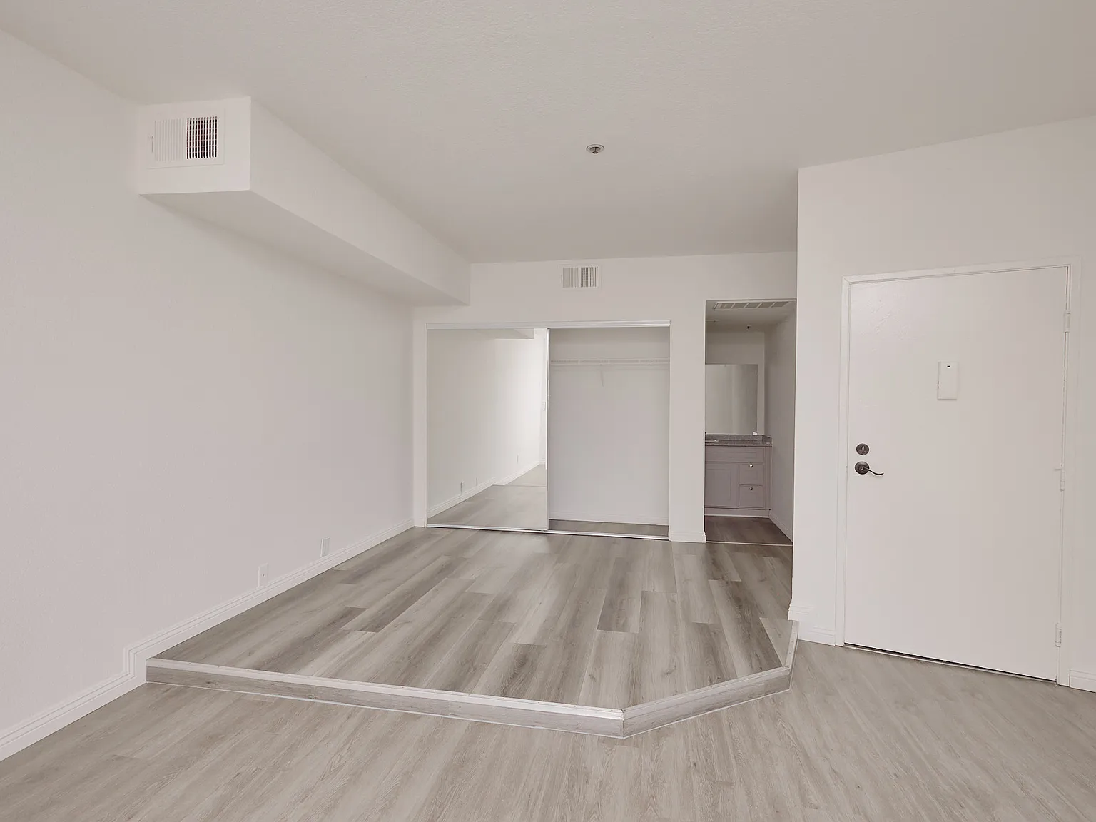 1210 North Cherokee Ave. — Photo 4