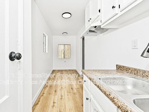2nd image of 1135 E 67th St Unit 1135