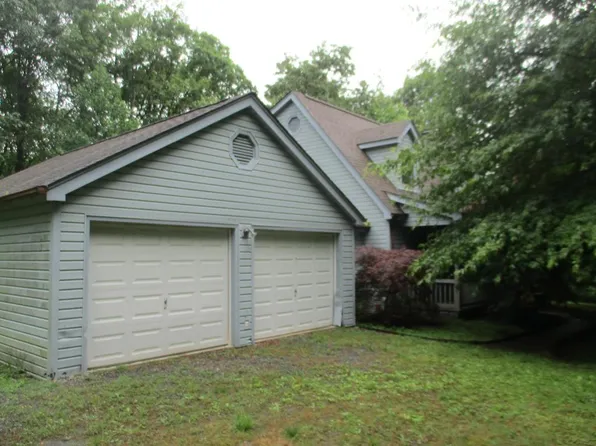 9191 Lesterfield Ln, Chilhowie, VA 24340