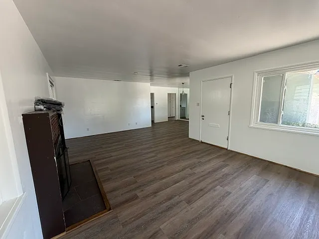 346 Grand Ave — Photo 4
