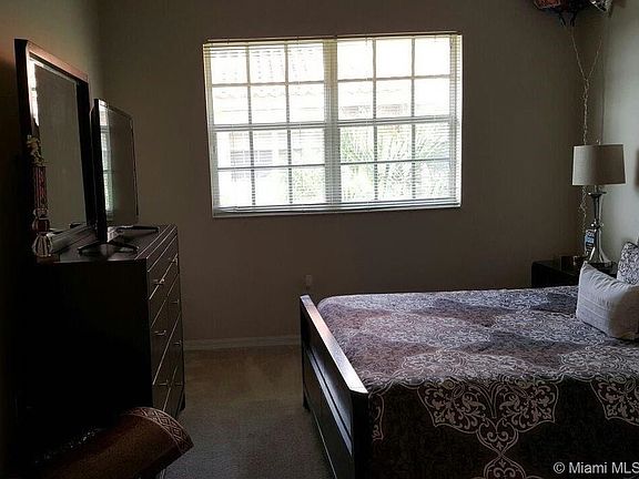 4th image of 151 SW 117th Ave APT 202
