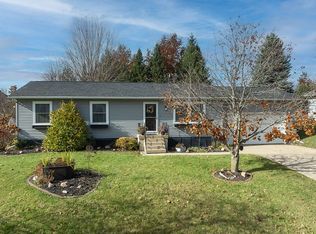 102 Holt St, Anamosa, IA 52205