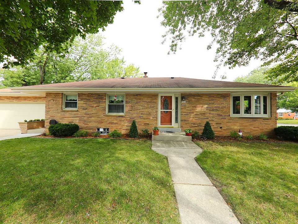 1st image of 9906 W Fiebrantz Ave
