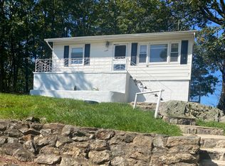 330 Dupont Ave, Hopatcong, NJ 07843