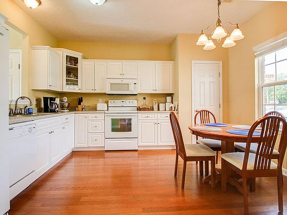 5th image of 202 Spence Ln Unit 101