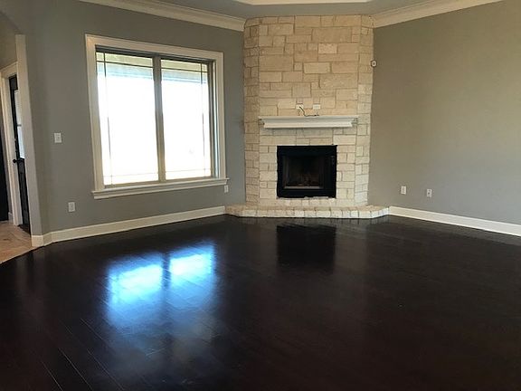 5th image of 282 Southlake Dr