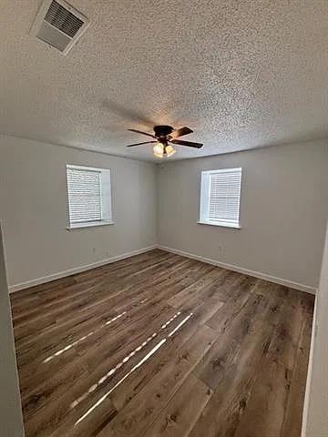 2 bed, 1.0 bath, 825 sqft, $1,250 — Photo 3