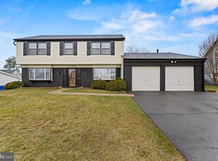 150 Edge Ln, Willingboro, NJ 08046