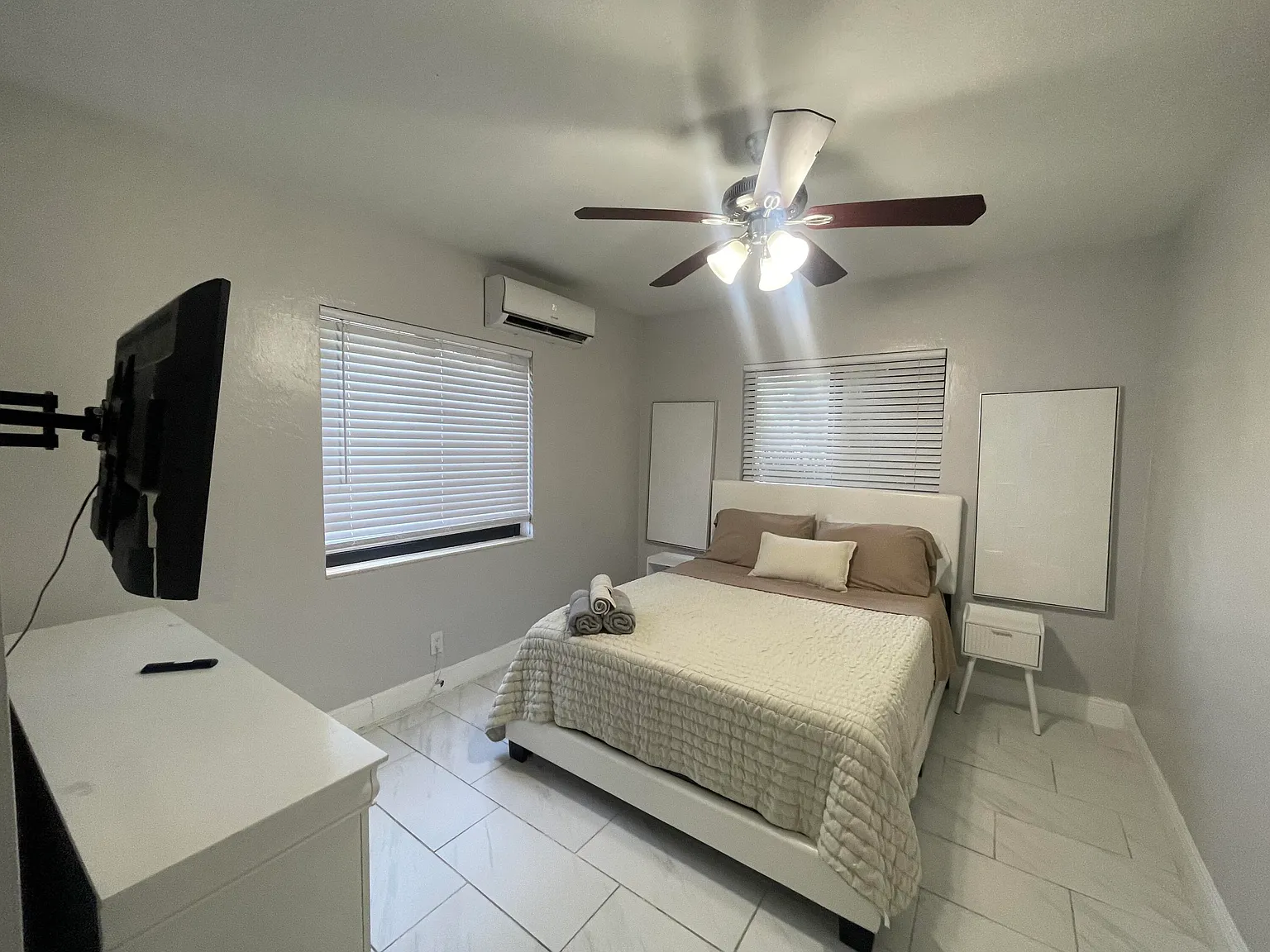 2 bed, 1.0 bath, 900 sqft, $2,000 — Photo 4
