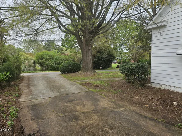 211 Page St, Morrisville, NC 27560