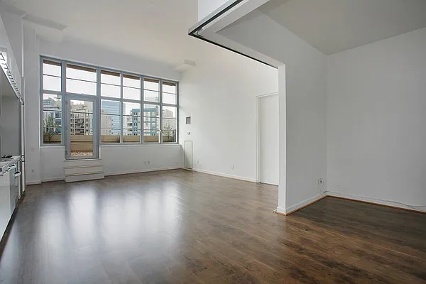 Sold by Corcoran | media 24