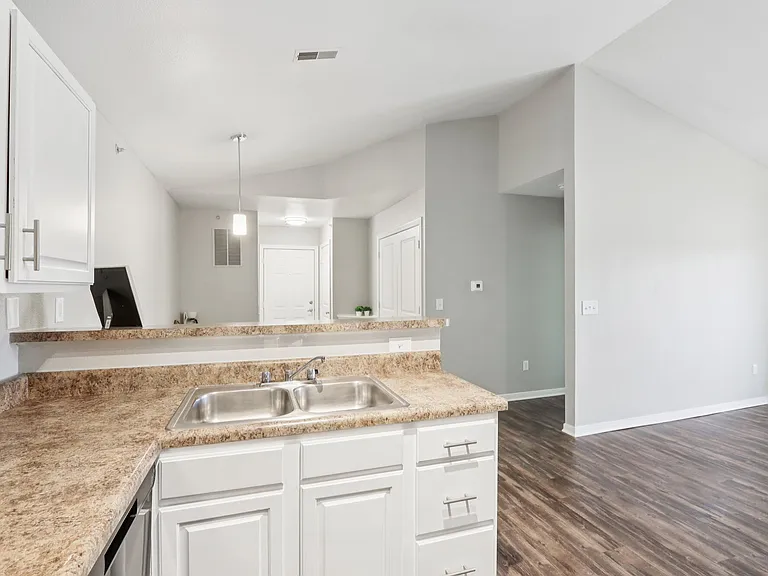 City View Farm Apartments — Photo 18