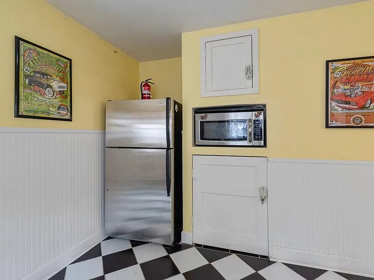 239 Washington St — Photo 18