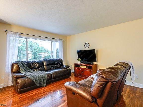 4th image of 9381 Monticello Dr