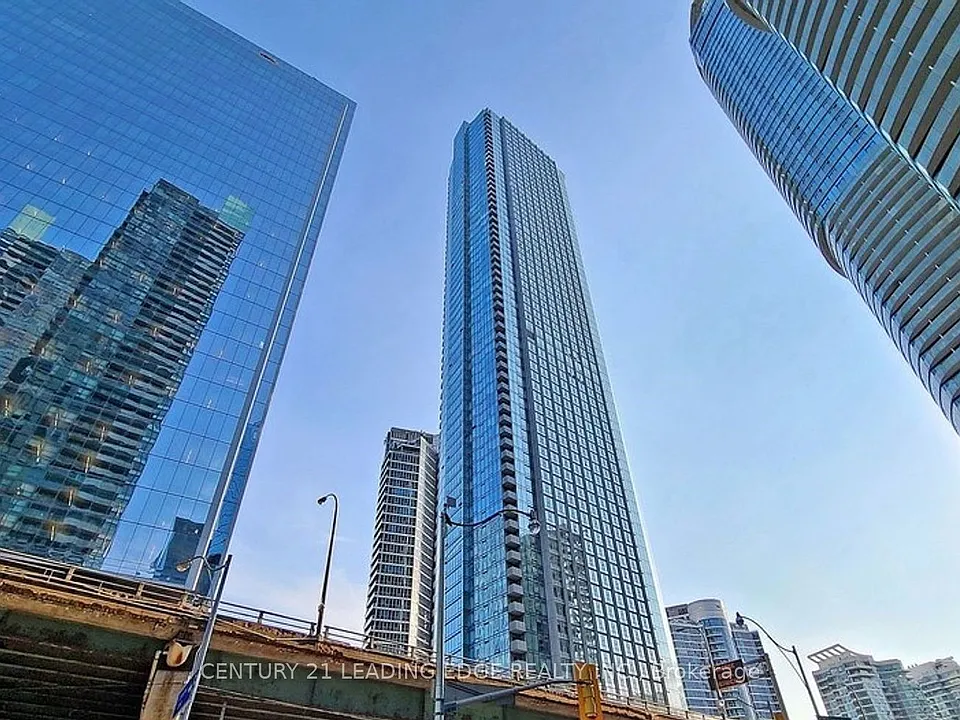10 York St #5407