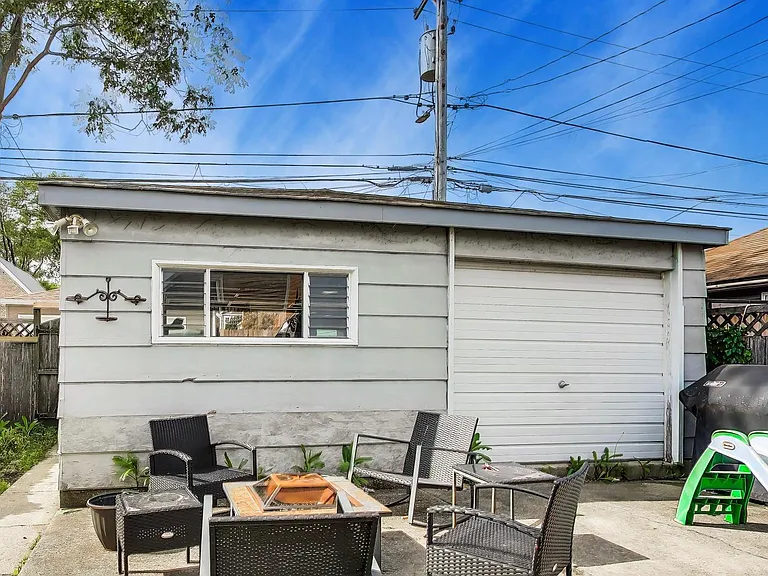 4911 W Grace St — Photo 34