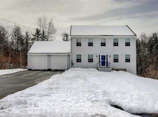 38 Fessenden Ln, Weare, NH 03281