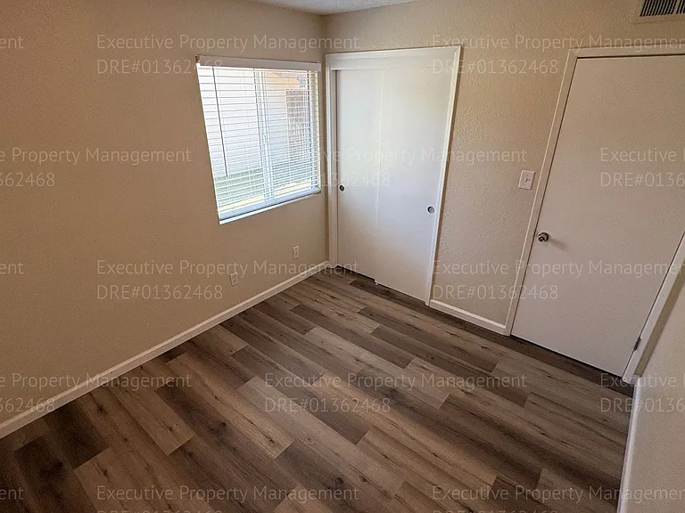 709 Deseret Way — Photo 34