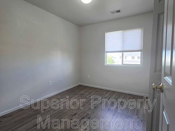 2nd image of 623 W 2nd St APT B