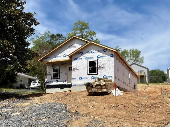 Beverley St, Verona, VA 24482