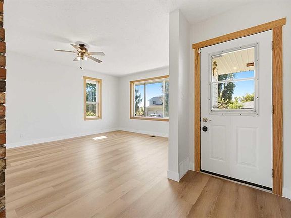 4th image of 209 W Center St S