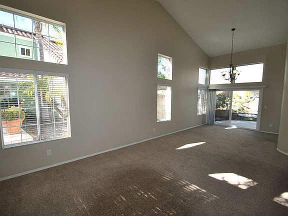 4th image of 24556 Lincoln Ave