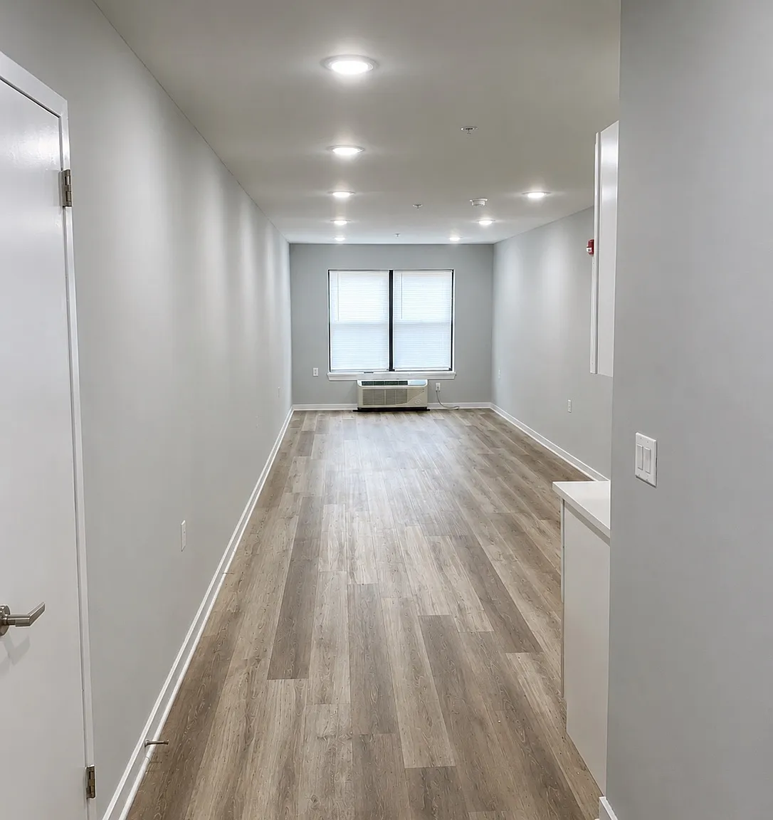 1 bed, $1,718 — Photo 2