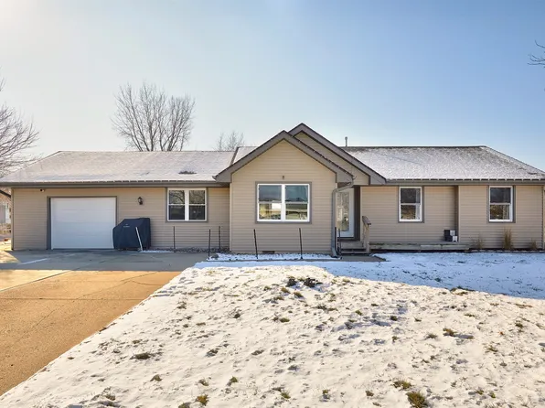 1009 Grant Ct SE, Bondurant, IA 50035