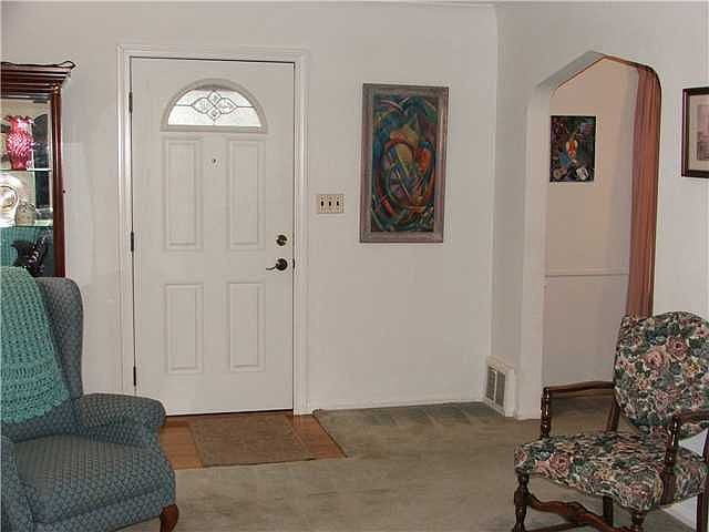 2nd image of 4316 Bowen Rd