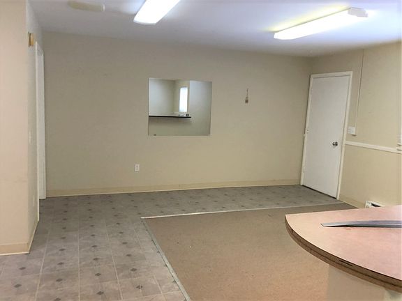 4th image of 2225 Main St #10