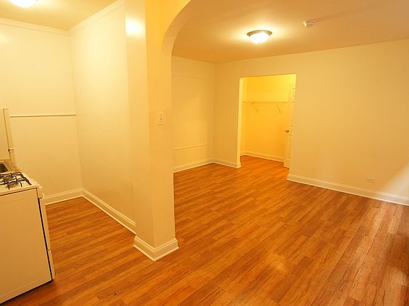 4th image of 5417 N Kenmore Ave APT 410
