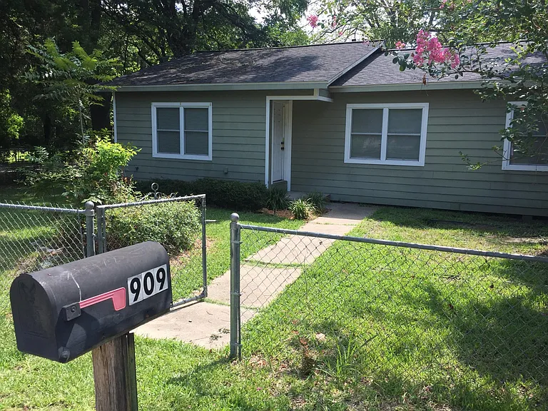 909 Whistler Ln — Photo 14