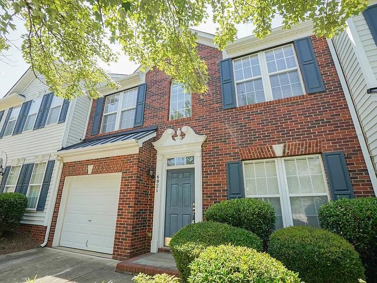 6021 Queens Walk Ct — Photo 1