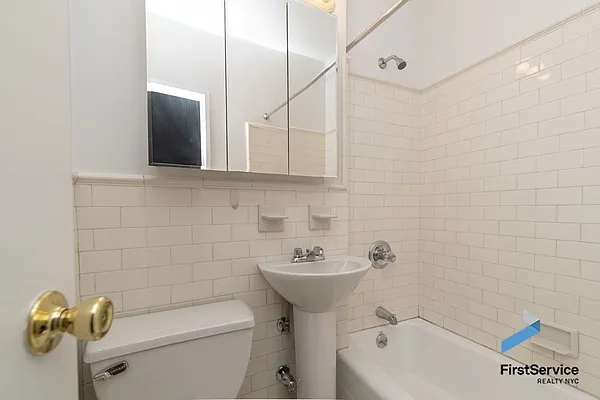 Rented by FirstService Realty (legacy) | media 23