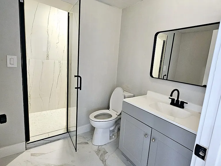 5000 SW 26th Ave — Photo 18