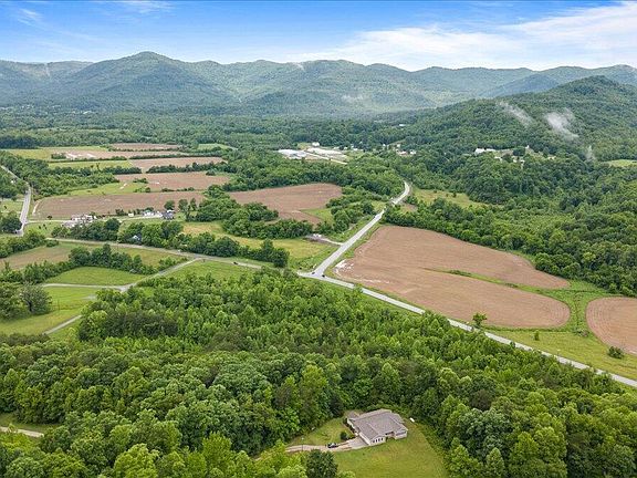 4th image of 185 Valley View Ln