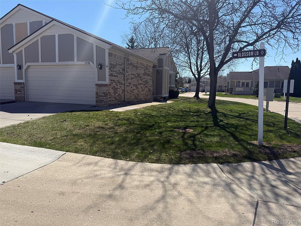 1st image of 42158 Blossom Ln