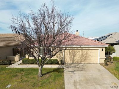 7012 Silver Spray Ave, Bakersfield, CA, 93313